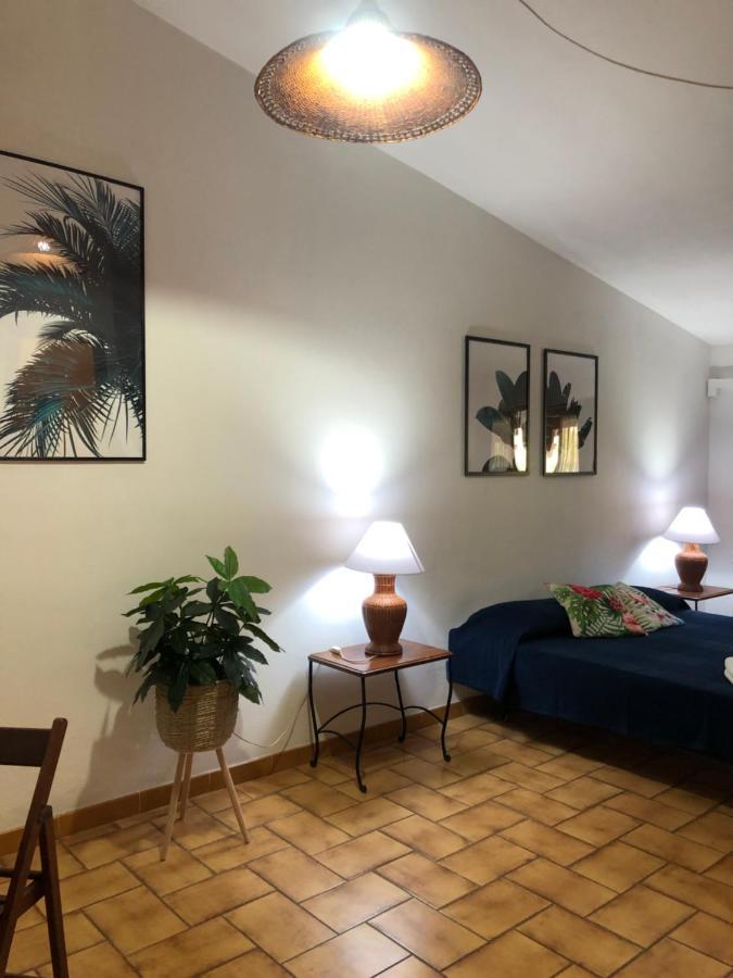 Maeva Guesthouse Muravera Kültér fotó