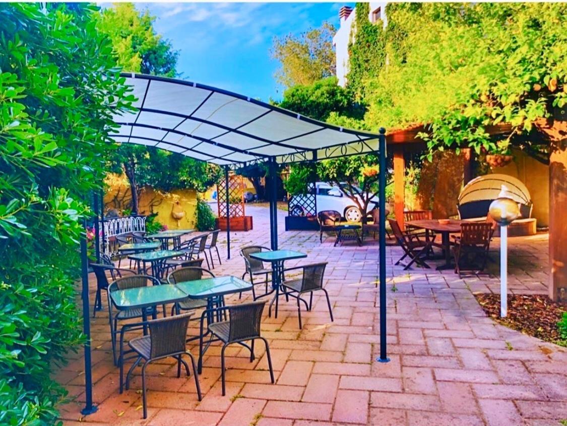 Maeva Guesthouse Muravera Kültér fotó